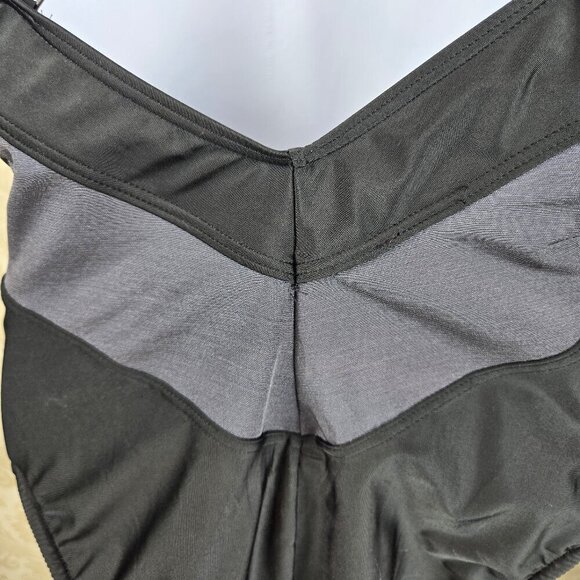 Oakley Size Small Black and Gray One Piece Swimsuit Mesh Accents Adj Straps - Picture 8 of 13
